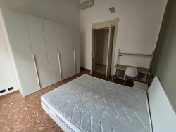Appartamento Ristrutturato Arredato Centro Via De Nava 110 Mq