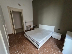 Appartamento Ristrutturato Arredato Centro Via De Nava 110 Mq