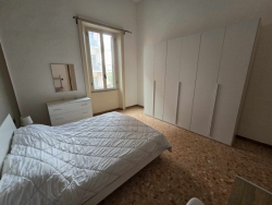 Appartamento Ristrutturato Arredato Centro Via De Nava 110 Mq