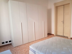 Appartamento Ristrutturato Arredato Centro Via De Nava 110 Mq