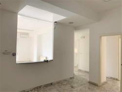 Studio Categoria A10 Con Terrazzo a Livello Ponte Della Libertà 200 Mq