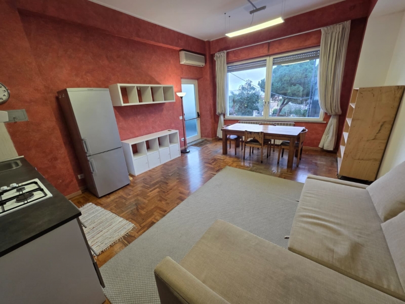 Appartamento Arredato Pressi Parco Caserta 70 Mq