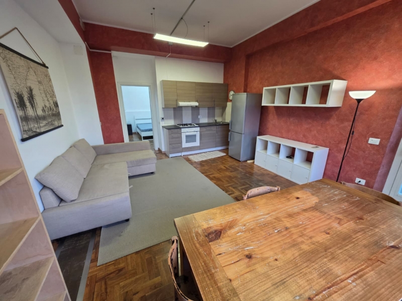 Appartamento Arredato Pressi Parco Caserta 70 Mq