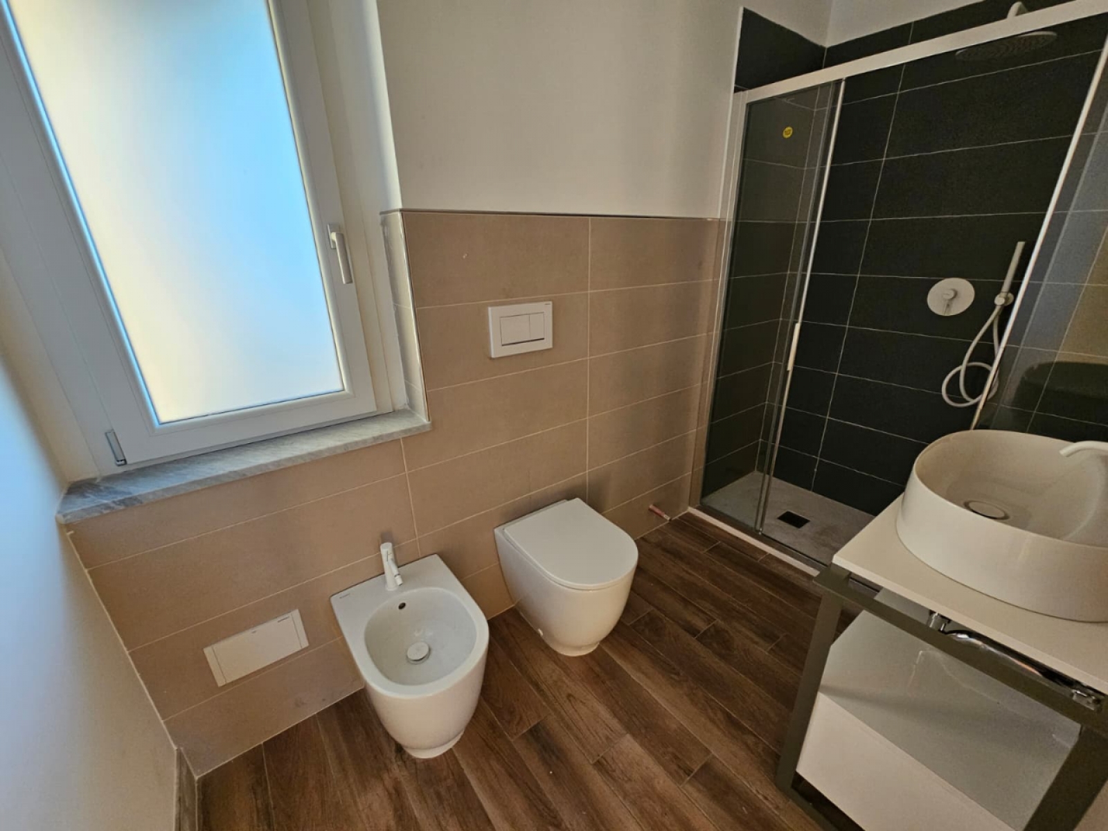 Attico Di Nuova Costruzione Con Ampio Terrazzo e Posto Auto Gallico 78 Mq