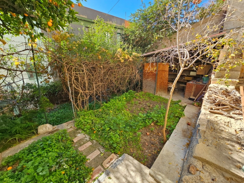 Bilocale Ristrutturato Con Cantina e Giardino Via Andiloro 50 Mq