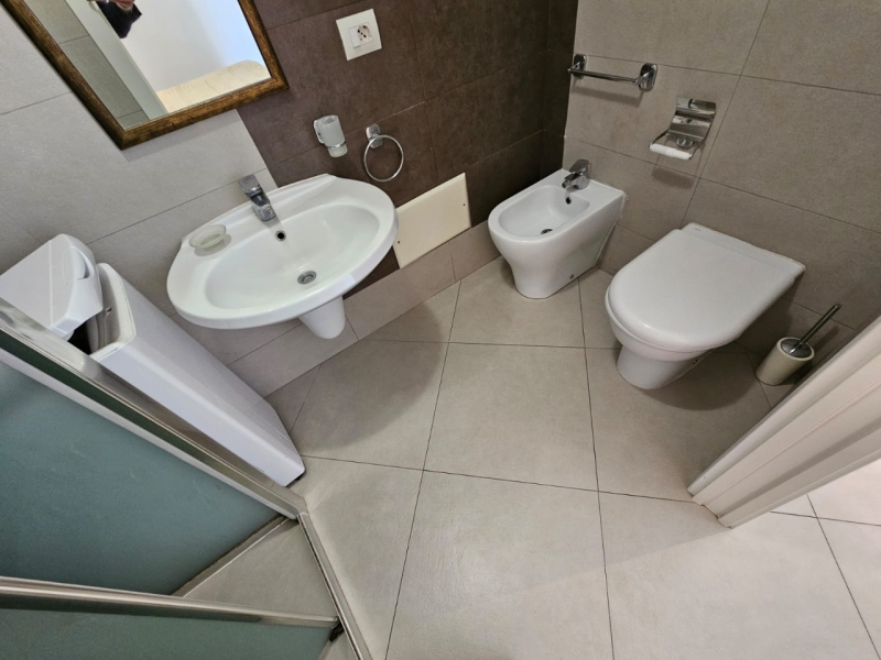 Bilocale Ristrutturato Con Cantina e Giardino Via Andiloro 50 Mq