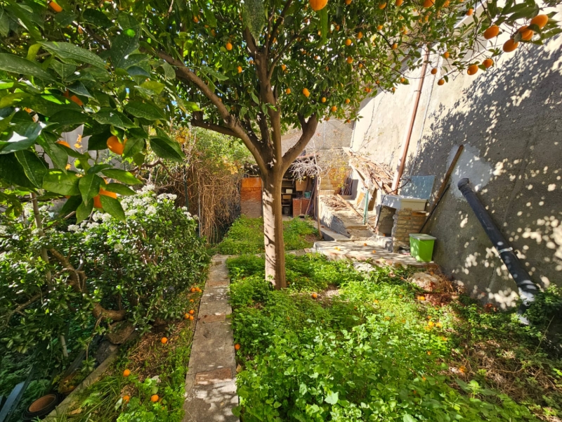 Bilocale Ristrutturato Con Cantina e Giardino Via Andiloro 50 Mq