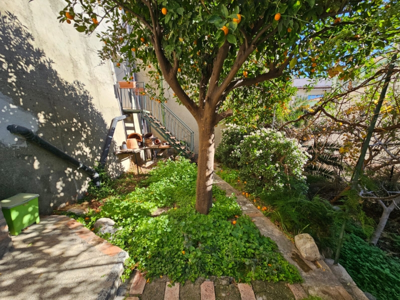 Bilocale Ristrutturato Con Cantina e Giardino Via Andiloro 50 Mq