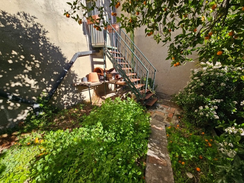 Bilocale Ristrutturato Con Cantina e Giardino Via Andiloro 50 Mq