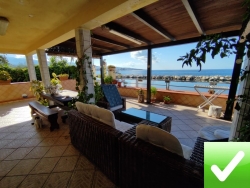 Villa Due Livelli Sul Mare Con Verande e Posti Auto San Gregorio 220 Mq