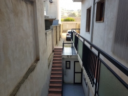 Semi Indipendente Due Appartamenti Con Cortile Saracinello 330 Mq
