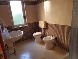 Appartamento + Lastrico Pressi Svincoli Cardinale Portanova 70 Mq