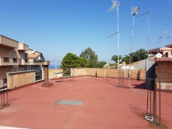 Appartamento + Lastrico Pressi Svincoli Cardinale Portanova 70 Mq