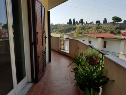 Appartamento + Lastrico Pressi Svincoli Cardinale Portanova 70 Mq