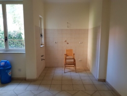 Appartamento + Lastrico Pressi Svincoli Cardinale Portanova 70 Mq