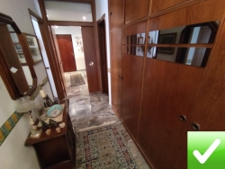 Appartamento Parzialmente Ristrutturato Con Posto Auto e Cantina Saracinello 150 Mq