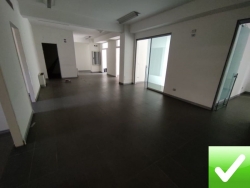 Locale Commerciale Nuovo Con 5 Vetrine Fronte Strada e Ampio Parcheggio Sbarre 400 Mq