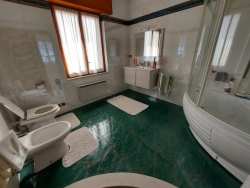 Appartamento Ampio Panoramico 200 Mq + Lastrico Solare 200 Mq Saracinello