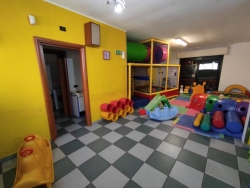 Locale Adibito Ad Asilo Con Pertinenza Esterna Rione Marconi 220 Mq