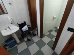 Locale Adibito Ad Asilo Con Pertinenza Esterna Rione Marconi 220 Mq