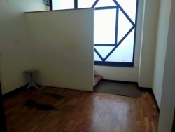 Locale Adibito a Palestra Con Vetrina Fronte Strada Parco Caserta 220 Mq