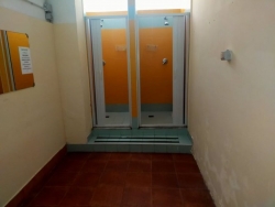 Locale Adibito a Palestra Con Vetrina Fronte Strada Parco Caserta 220 Mq