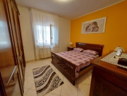  Semi Indipendente 90 Mq Ristrutturato Con Ampia Veranda 60 Mq e Posto Auto Sala di Mosorrofa 