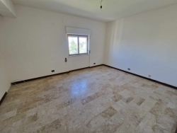 Appartamento + Garage + 2 Posti Auto Modena 120Mq