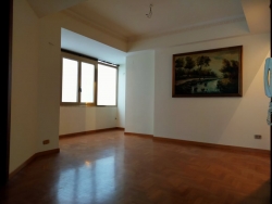 Appartamento Ristrutturato Viale Aldo Moro 160 Mq