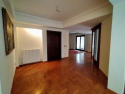 Appartamento Ristrutturato Viale Aldo Moro 160 Mq