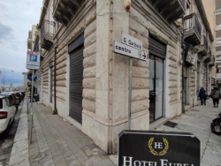 Locale Commerciale Corso Garibaldi 70 Mq