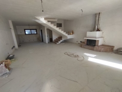 Villa A Schiera Panoramica Di Nuova Costruzione Con Verande e Giardino San Cristoforo 310 Mq