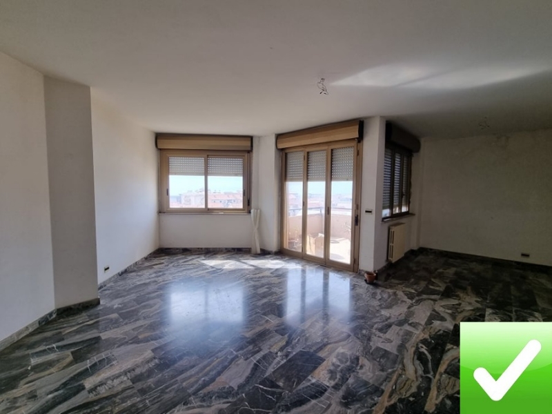 Appartamento Luminoso Panoramico Con Posti Auto e Cantina Ciccarello 137 Mq