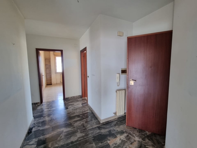 Appartamento Luminoso Panoramico Con Posti Auto e Cantina Ciccarello 137 Mq