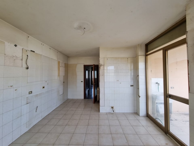 Appartamento Luminoso Panoramico Con Posti Auto e Cantina Ciccarello 137 Mq