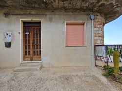 Semi Indipendente Con Giardino San Filippo 130 Mq