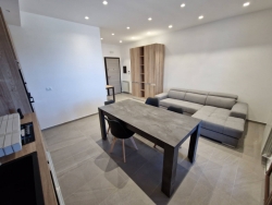 Appartamento Ristrutturato Arredato Via Petrara 55 Mq