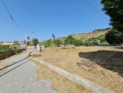 Terreno + Rudere + Locale Commerciale + Appartamenti Arangea