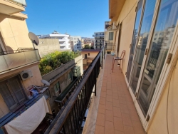 Ampio Appartamento Con Cantina Viale Calabria 160 Mq