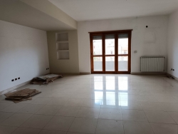 Duplex Prestigioso + Terrazzo + Garage + Posti Auto Sbarre Centrali 180 Mq