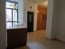Ampio Appartamento Con Terrazzo a Livello Pressi Piazza De Nava 150 Mq