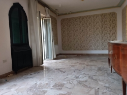 Ampio Appartamento Con Terrazzo a Livello Pressi Piazza De Nava 150 Mq