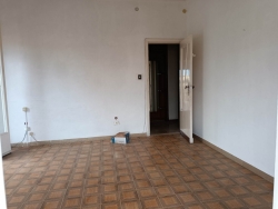 Ampio Appartamento Con Terrazzo a Livello Pressi Piazza De Nava 150 Mq