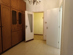 Ampio Appartamento Con Terrazzo a Livello Pressi Piazza De Nava 150 Mq