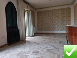 Ampio Appartamento Con Terrazzo a Livello Pressi Piazza De Nava 150 Mq