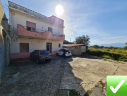 Villa 270 Mq con Verande e Corte di 324 mq Campo Calabro 