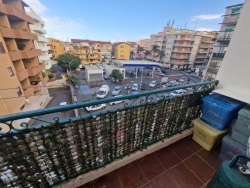 Appartamento Ristrutturato Con Posto Auto Viale Aldo Moro 90 Mq
