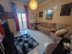 Appartamento Ristrutturato Con Posto Auto Viale Aldo Moro 90 Mq