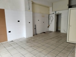 Locale Commerciale C1 Adibito a Ristorante Pressi Corso Garibaldi 80 Mq