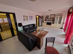 Appartamento Panoramico Con Posto Auto Pentimele 120 Mq